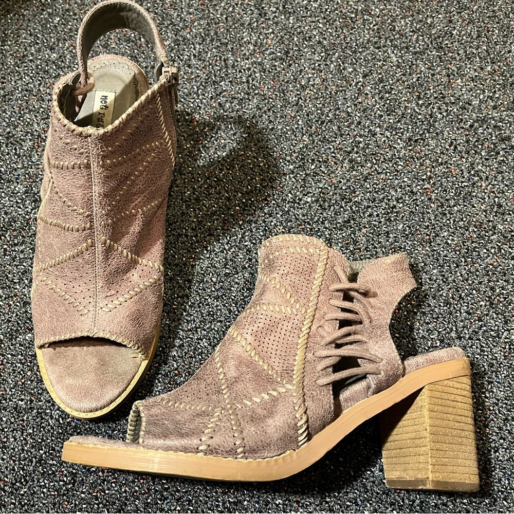 Unrated Women's Suede Lace Up Ankle boot open toe Size 9